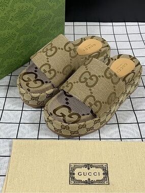 Gucci Angelina Platform Slide Sandal in Beige GG Canvas